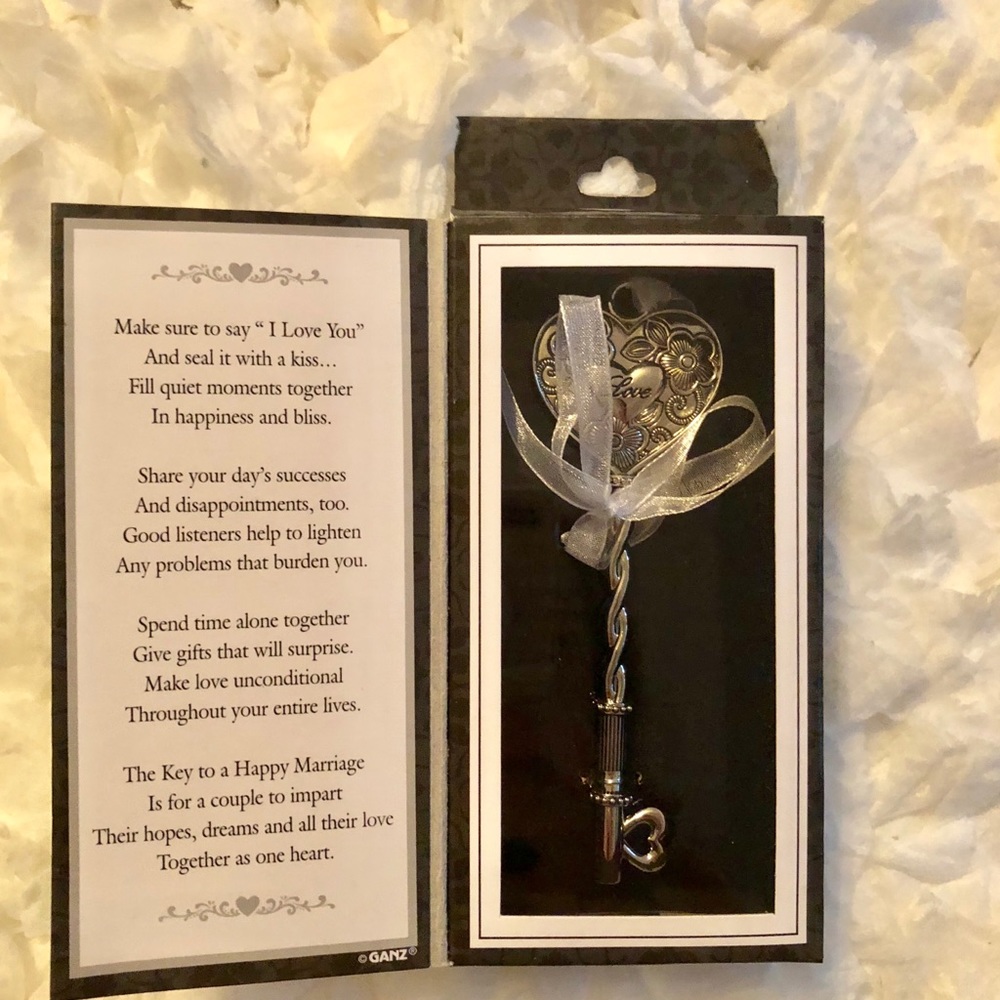 Wedding gift...key to my heart! 👰🏻❤️